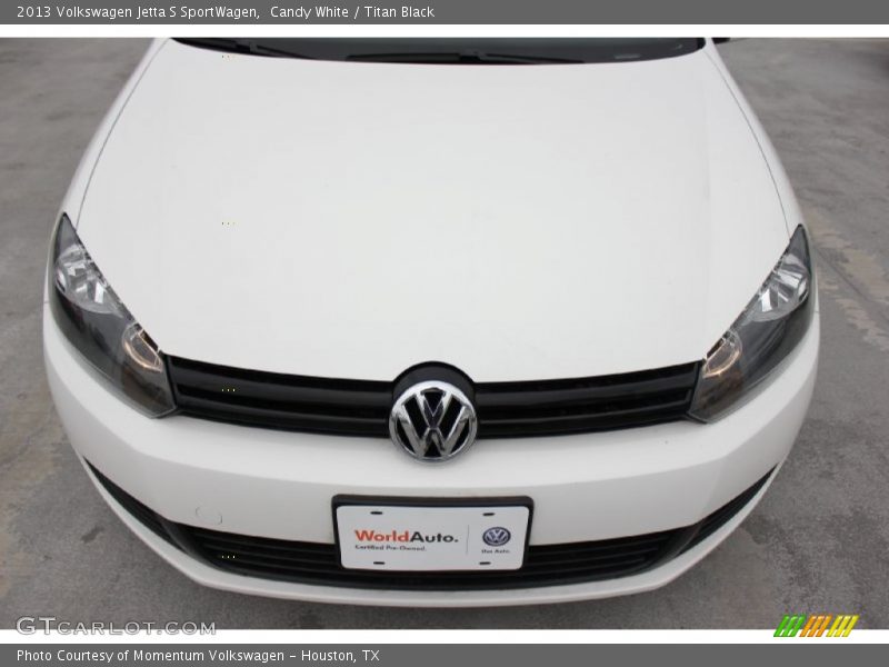 Candy White / Titan Black 2013 Volkswagen Jetta S SportWagen