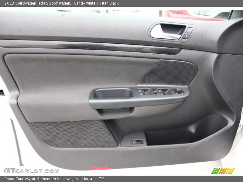 Candy White / Titan Black 2013 Volkswagen Jetta S SportWagen