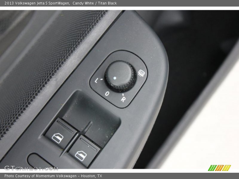 Candy White / Titan Black 2013 Volkswagen Jetta S SportWagen