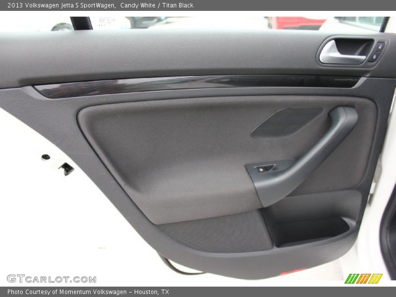 Candy White / Titan Black 2013 Volkswagen Jetta S SportWagen