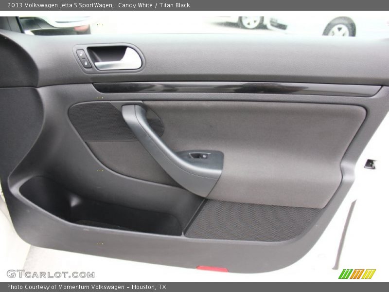 Candy White / Titan Black 2013 Volkswagen Jetta S SportWagen