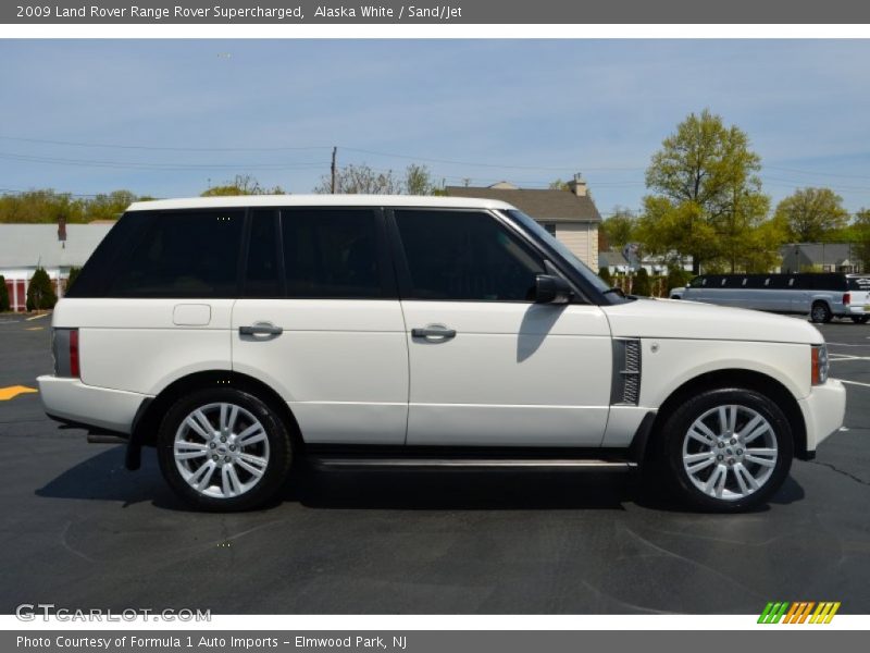 Alaska White / Sand/Jet 2009 Land Rover Range Rover Supercharged