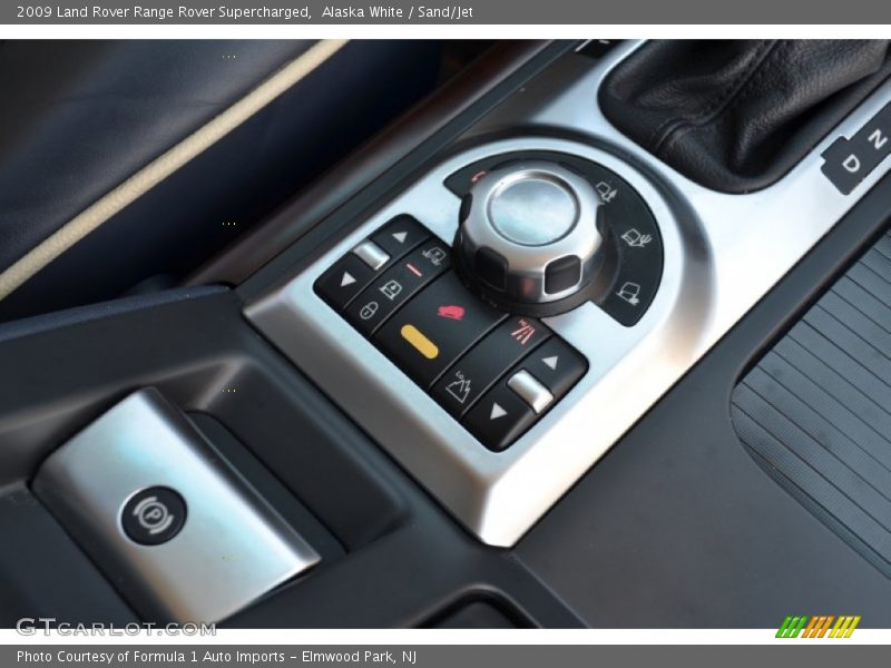 Alaska White / Sand/Jet 2009 Land Rover Range Rover Supercharged