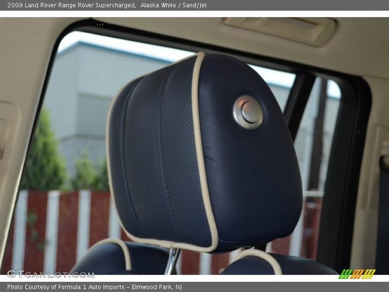 Alaska White / Sand/Jet 2009 Land Rover Range Rover Supercharged