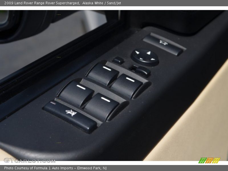 Alaska White / Sand/Jet 2009 Land Rover Range Rover Supercharged