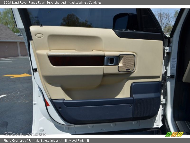 Alaska White / Sand/Jet 2009 Land Rover Range Rover Supercharged
