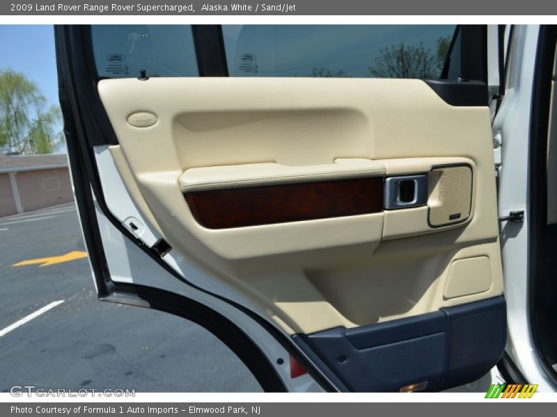 Alaska White / Sand/Jet 2009 Land Rover Range Rover Supercharged