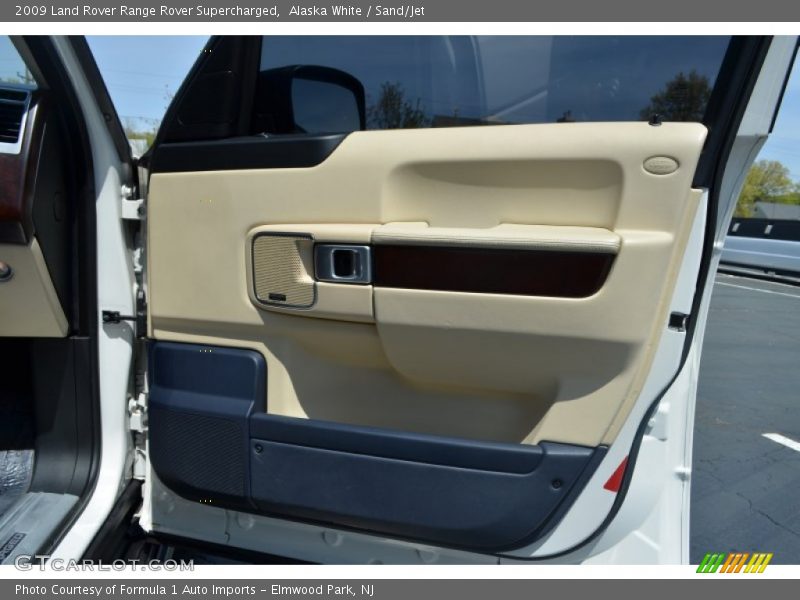 Alaska White / Sand/Jet 2009 Land Rover Range Rover Supercharged