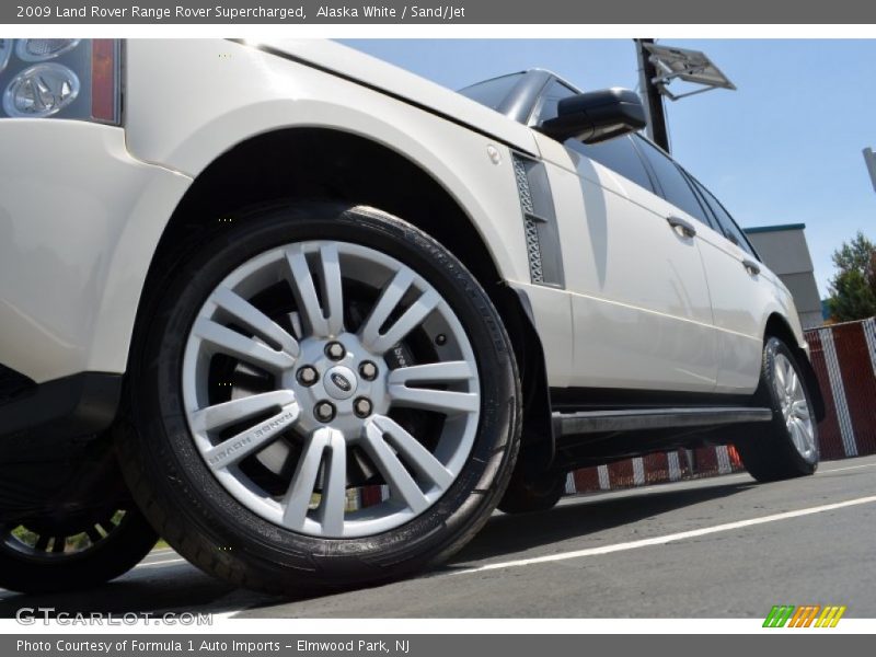 Alaska White / Sand/Jet 2009 Land Rover Range Rover Supercharged