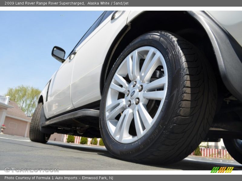 Alaska White / Sand/Jet 2009 Land Rover Range Rover Supercharged