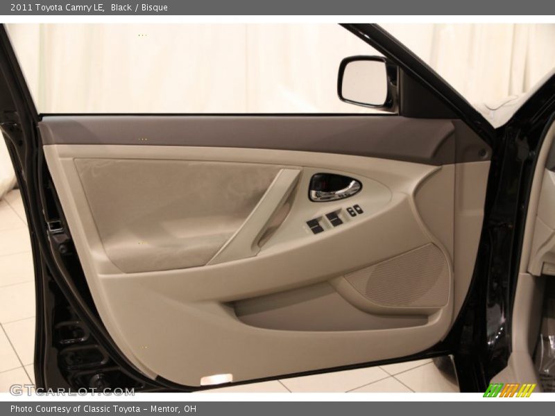 Black / Bisque 2011 Toyota Camry LE