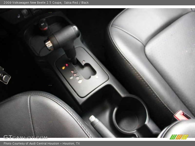 Salsa Red / Black 2009 Volkswagen New Beetle 2.5 Coupe