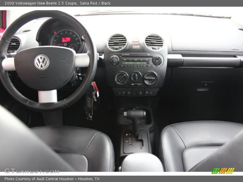 Salsa Red / Black 2009 Volkswagen New Beetle 2.5 Coupe