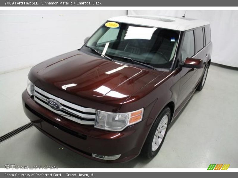 Cinnamon Metallic / Charcoal Black 2009 Ford Flex SEL