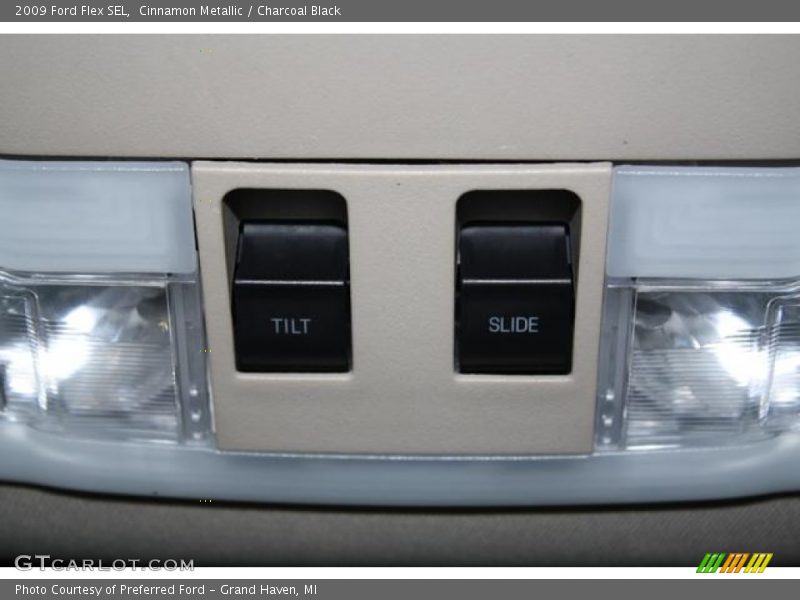 Cinnamon Metallic / Charcoal Black 2009 Ford Flex SEL