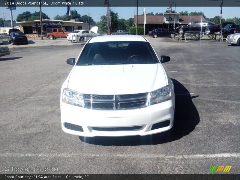 Bright White / Black 2014 Dodge Avenger SE