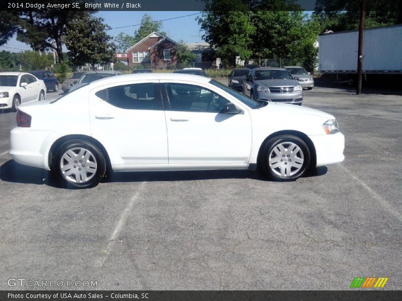 Bright White / Black 2014 Dodge Avenger SE