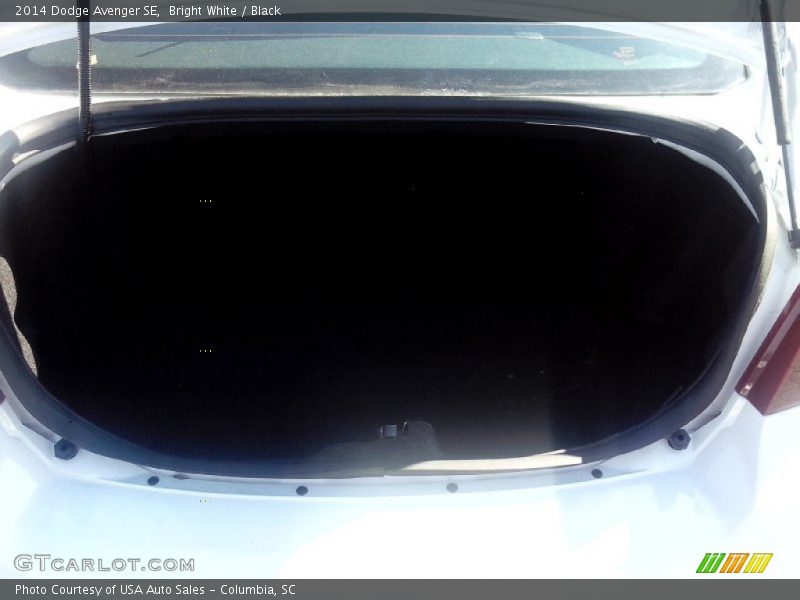 Bright White / Black 2014 Dodge Avenger SE
