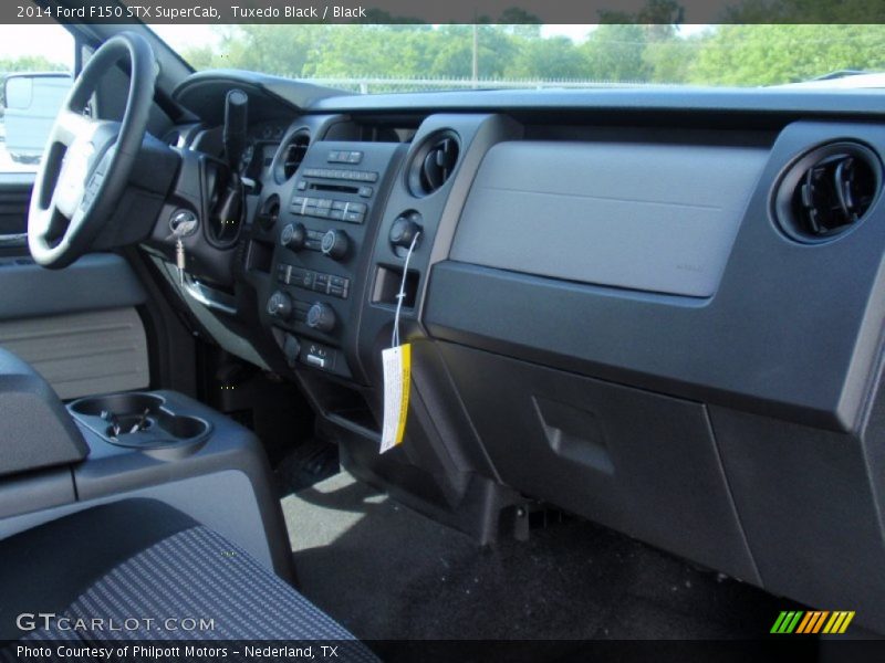 Tuxedo Black / Black 2014 Ford F150 STX SuperCab