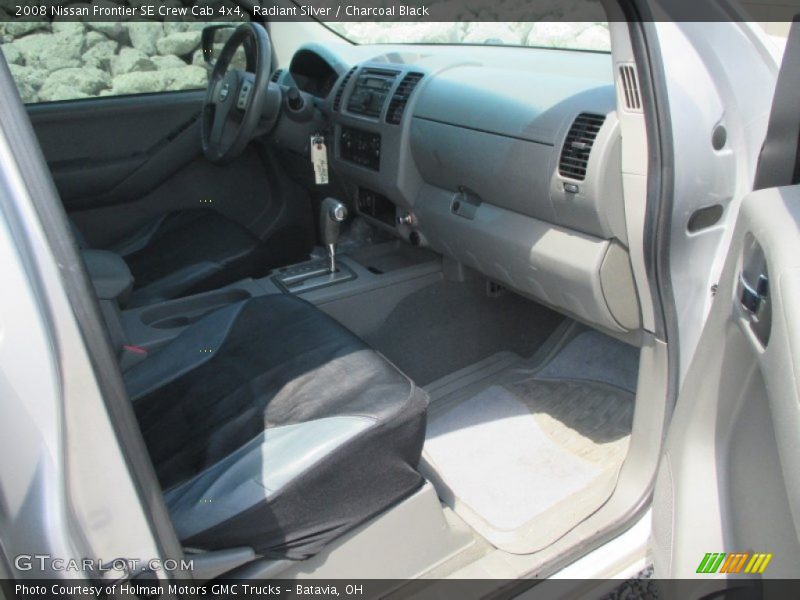 Radiant Silver / Charcoal Black 2008 Nissan Frontier SE Crew Cab 4x4
