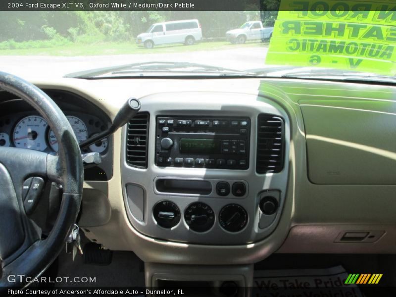 Oxford White / Medium/Dark Pebble 2004 Ford Escape XLT V6