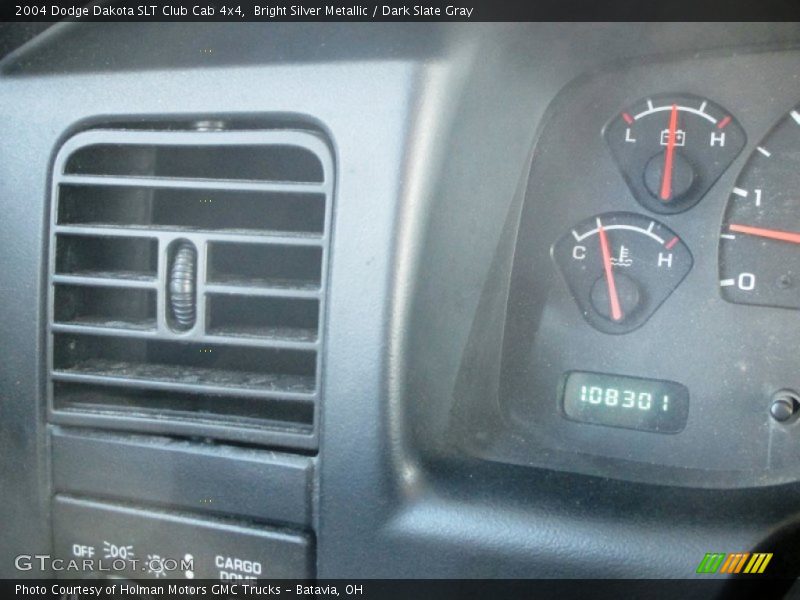 Bright Silver Metallic / Dark Slate Gray 2004 Dodge Dakota SLT Club Cab 4x4