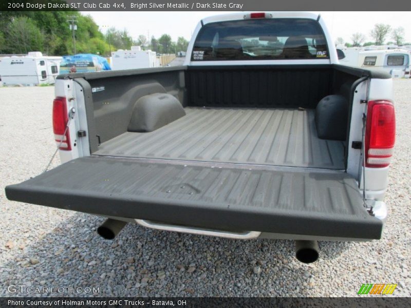 Bright Silver Metallic / Dark Slate Gray 2004 Dodge Dakota SLT Club Cab 4x4