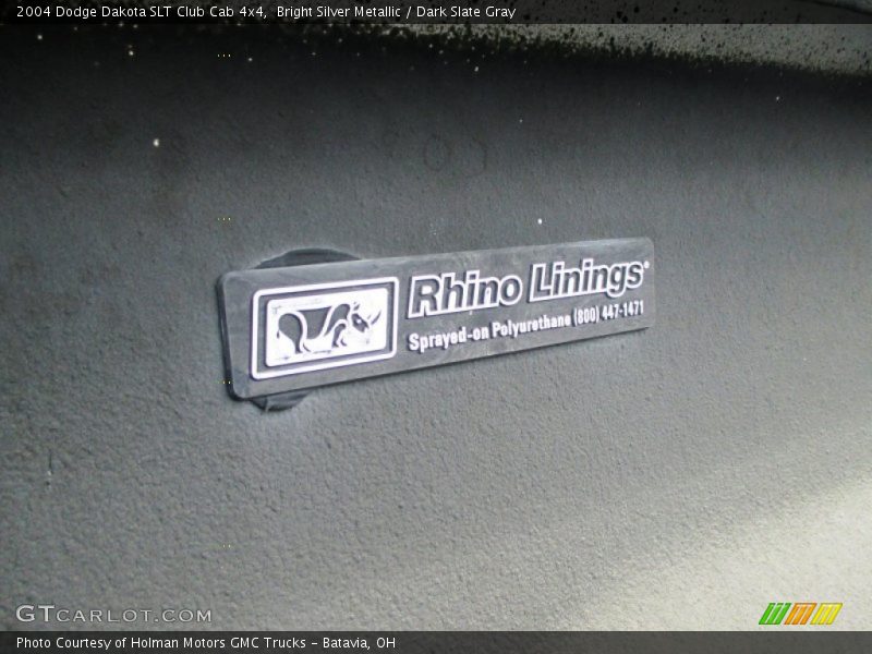 Bright Silver Metallic / Dark Slate Gray 2004 Dodge Dakota SLT Club Cab 4x4