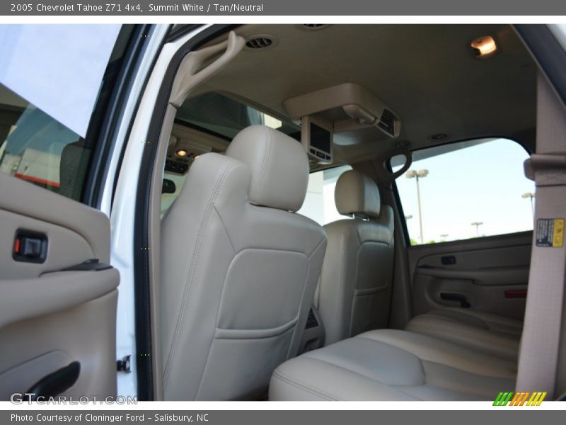 Summit White / Tan/Neutral 2005 Chevrolet Tahoe Z71 4x4