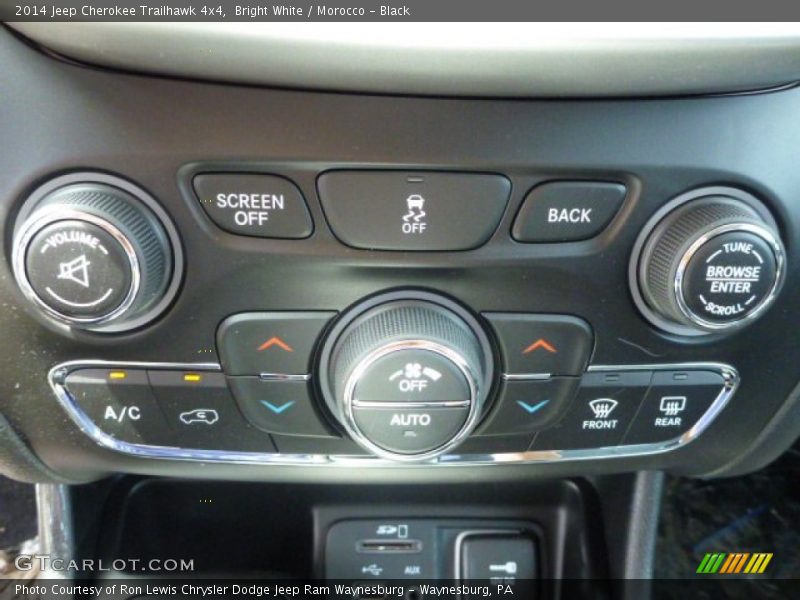 Bright White / Morocco - Black 2014 Jeep Cherokee Trailhawk 4x4