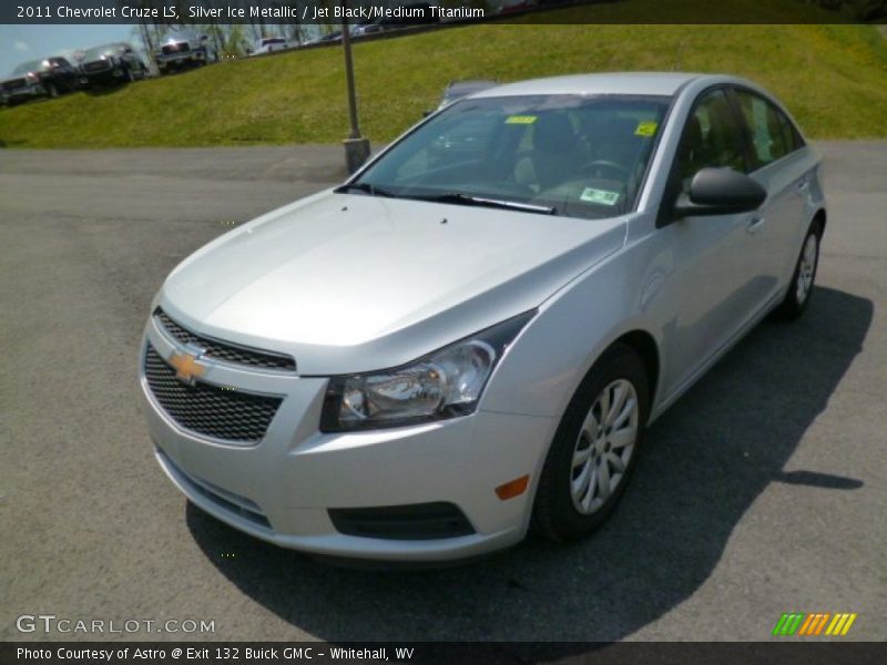 Silver Ice Metallic / Jet Black/Medium Titanium 2011 Chevrolet Cruze LS