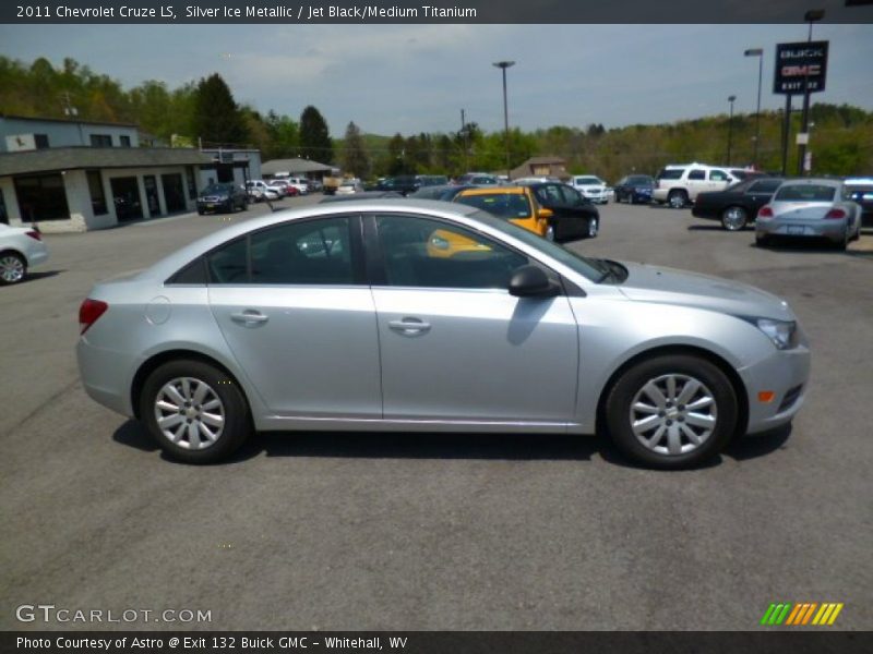 Silver Ice Metallic / Jet Black/Medium Titanium 2011 Chevrolet Cruze LS