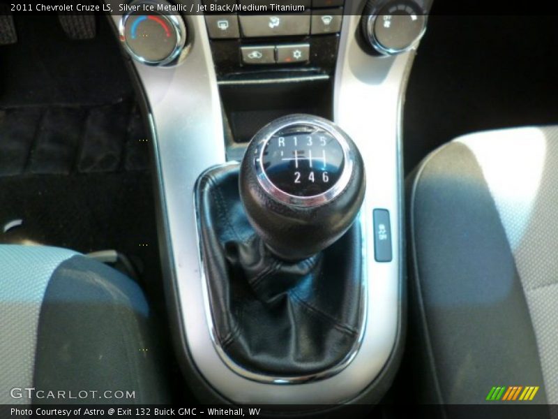 Silver Ice Metallic / Jet Black/Medium Titanium 2011 Chevrolet Cruze LS