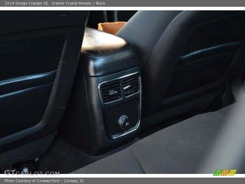 Granite Crystal Metallic / Black 2014 Dodge Charger SE