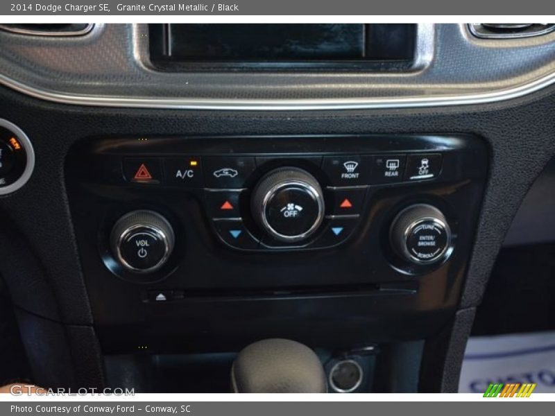 Granite Crystal Metallic / Black 2014 Dodge Charger SE