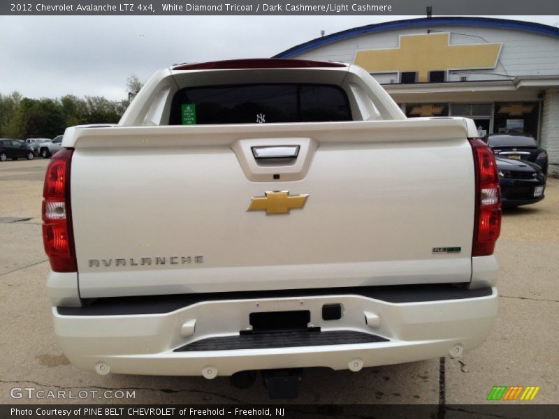 White Diamond Tricoat / Dark Cashmere/Light Cashmere 2012 Chevrolet Avalanche LTZ 4x4