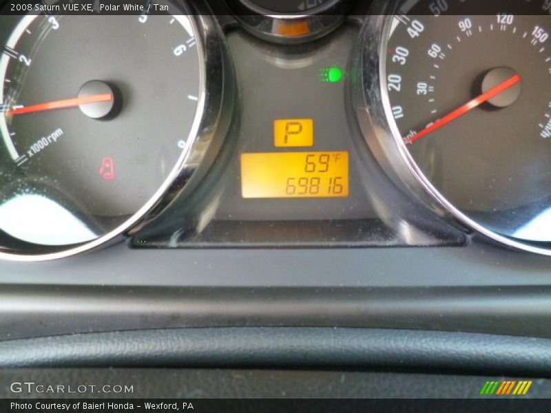 Polar White / Tan 2008 Saturn VUE XE