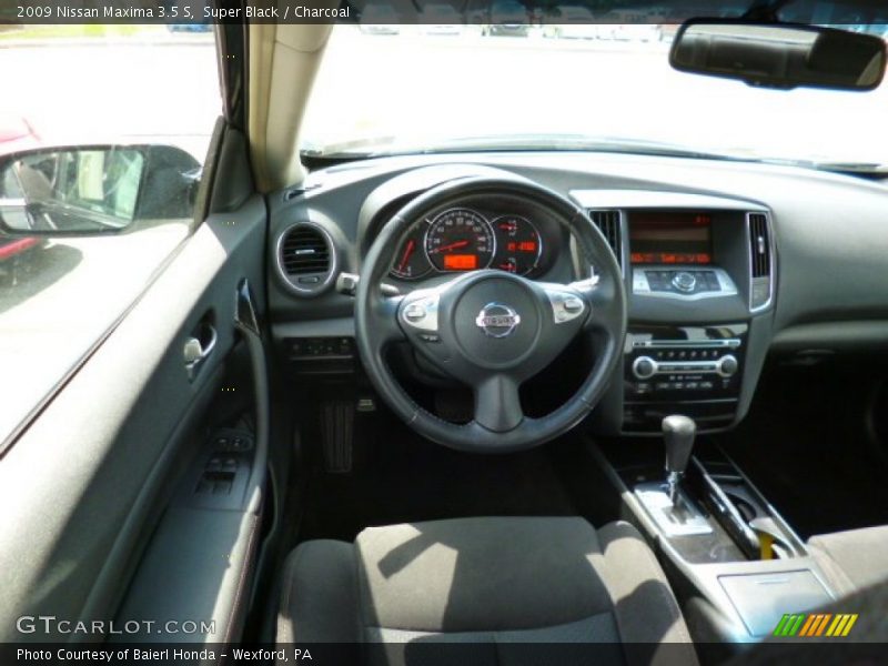 Super Black / Charcoal 2009 Nissan Maxima 3.5 S