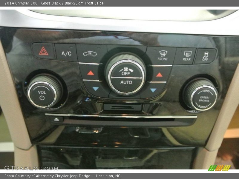 Gloss Black / Black/Light Frost Beige 2014 Chrysler 300