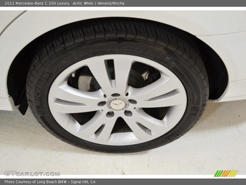 Arctic White / Almond/Mocha 2011 Mercedes-Benz C 300 Luxury