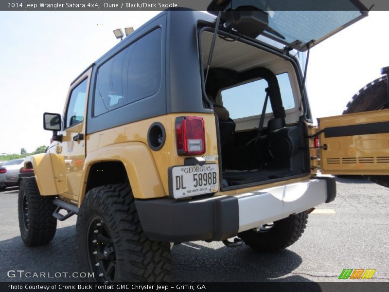 Dune / Black/Dark Saddle 2014 Jeep Wrangler Sahara 4x4