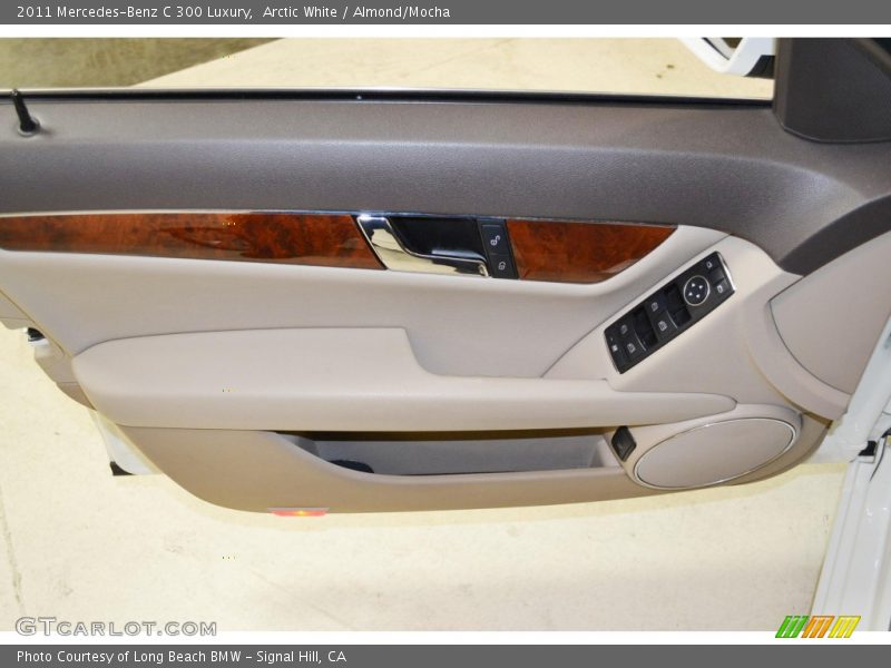 Arctic White / Almond/Mocha 2011 Mercedes-Benz C 300 Luxury