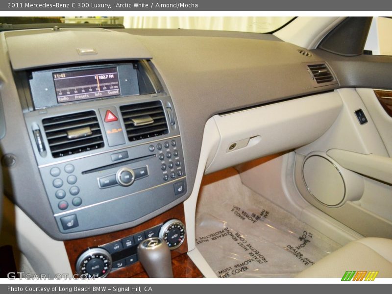 Arctic White / Almond/Mocha 2011 Mercedes-Benz C 300 Luxury