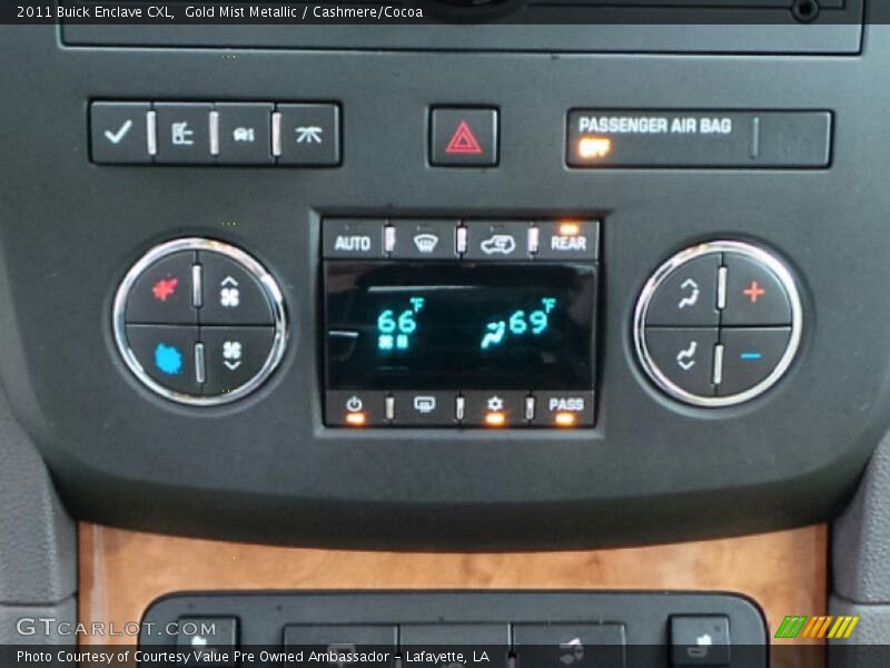 Gold Mist Metallic / Cashmere/Cocoa 2011 Buick Enclave CXL