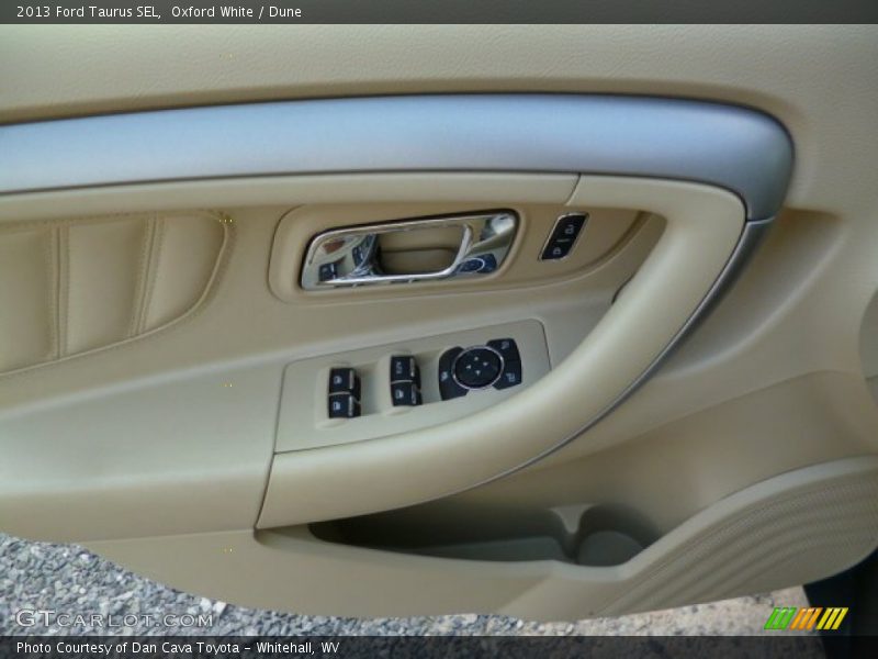 Oxford White / Dune 2013 Ford Taurus SEL