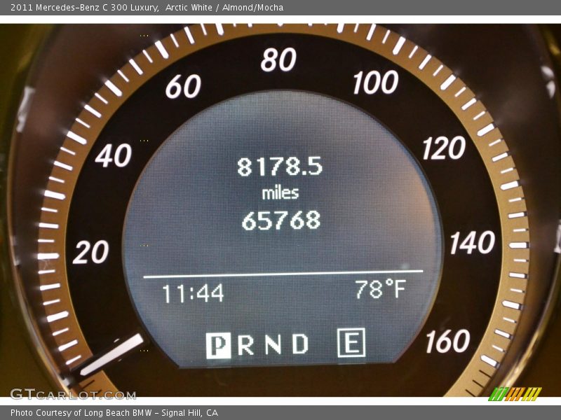 Arctic White / Almond/Mocha 2011 Mercedes-Benz C 300 Luxury