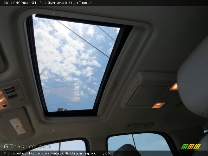 Pure Silver Metallic / Light Titanium 2011 GMC Yukon SLT