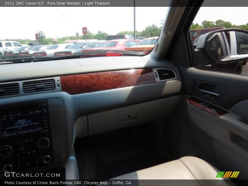 Pure Silver Metallic / Light Titanium 2011 GMC Yukon SLT