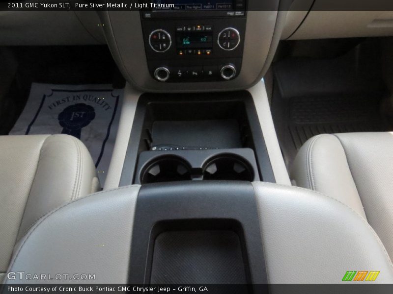 Pure Silver Metallic / Light Titanium 2011 GMC Yukon SLT