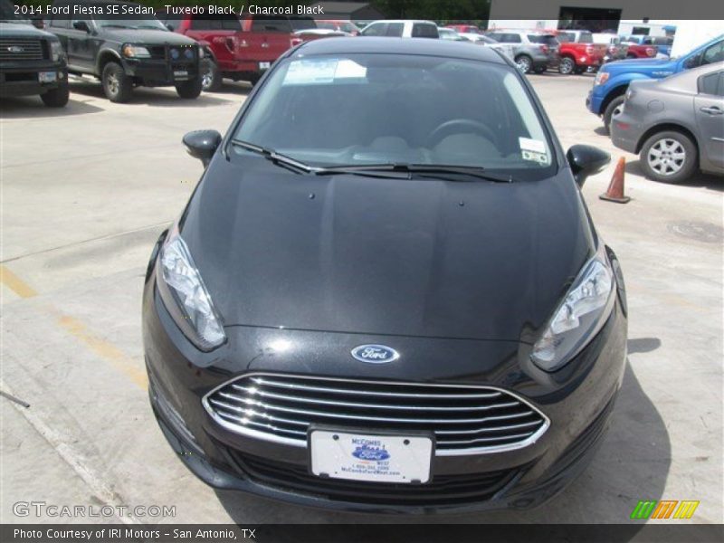 Tuxedo Black / Charcoal Black 2014 Ford Fiesta SE Sedan